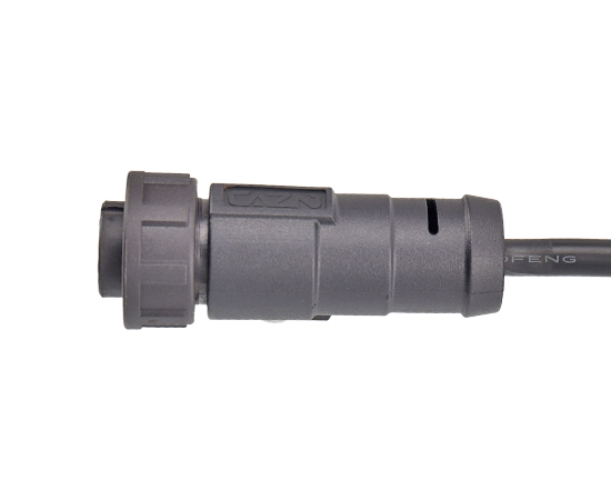 E13 Straight Female Overmolded Plug(Threaded)}
