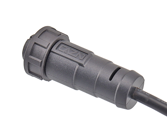 E13 Straight Male Overmolded Plug(Threaded)}